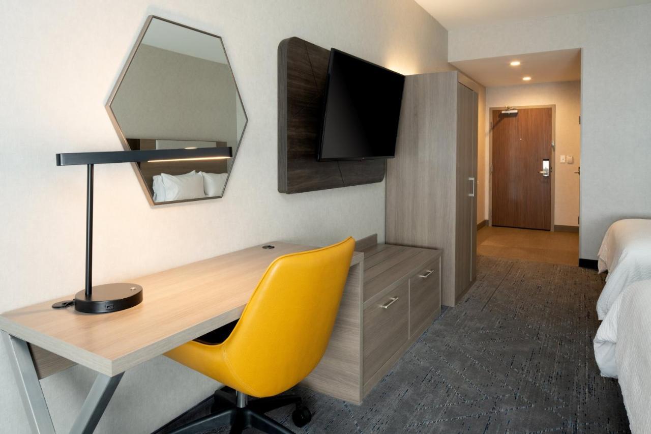 Holiday Inn Express & Suites - Hollister By Ihg Екстер'єр фото