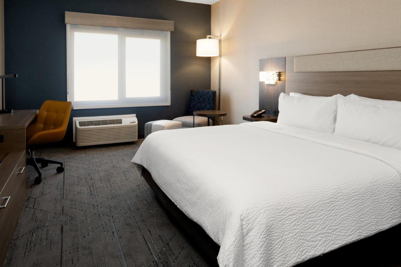 Holiday Inn Express & Suites - Hollister By Ihg Екстер'єр фото