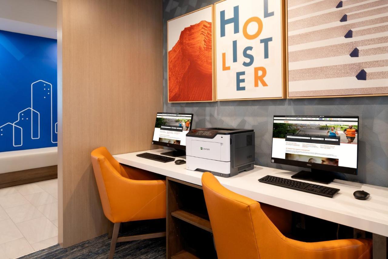 Holiday Inn Express & Suites - Hollister By Ihg Екстер'єр фото