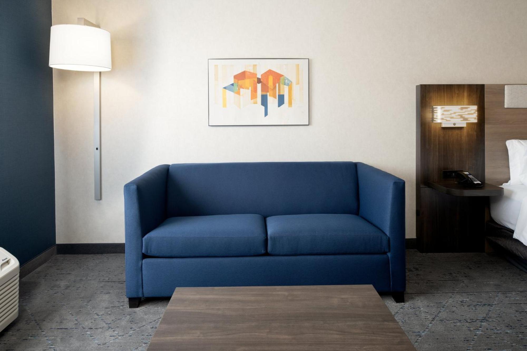 Holiday Inn Express & Suites - Hollister By Ihg Екстер'єр фото